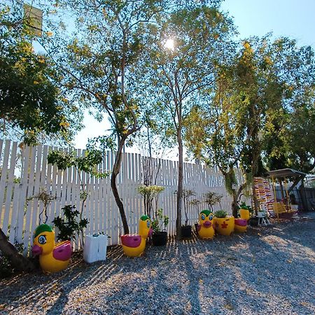 Saan Rak Resort Prachuap Khiri Khan Buitenkant foto