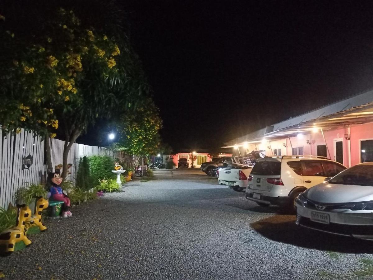 Saan Rak Resort Prachuap Khiri Khan Buitenkant foto