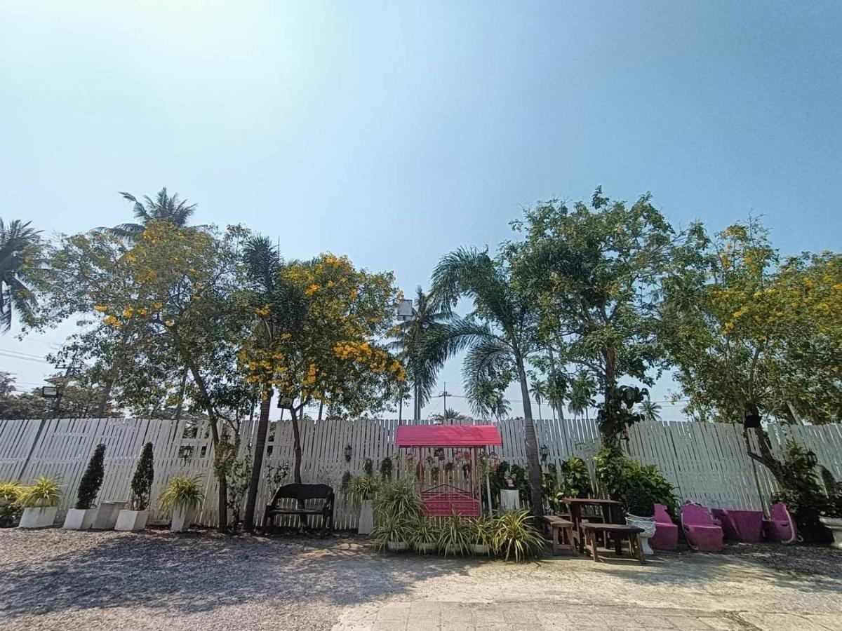 Saan Rak Resort Prachuap Khiri Khan Buitenkant foto