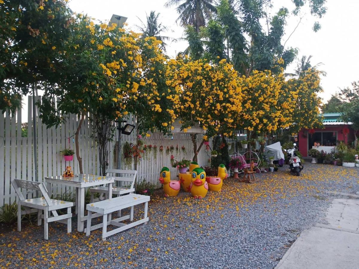 Saan Rak Resort Prachuap Khiri Khan Buitenkant foto