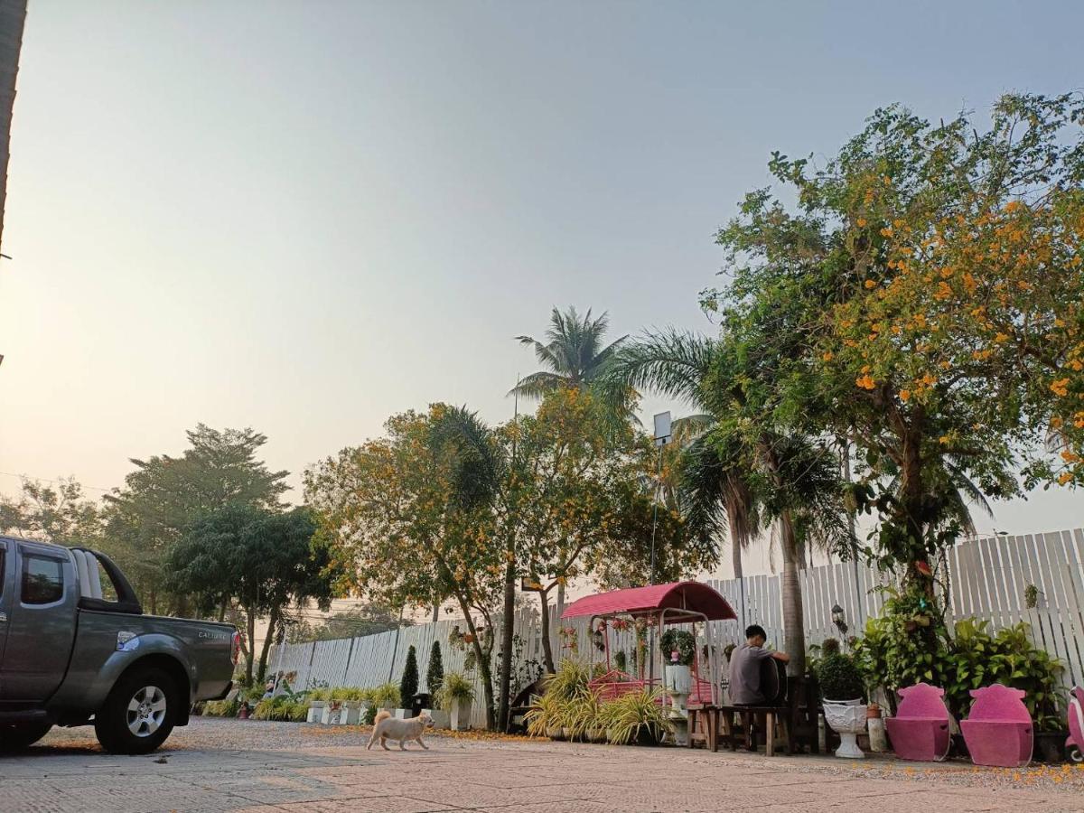 Saan Rak Resort Prachuap Khiri Khan Buitenkant foto