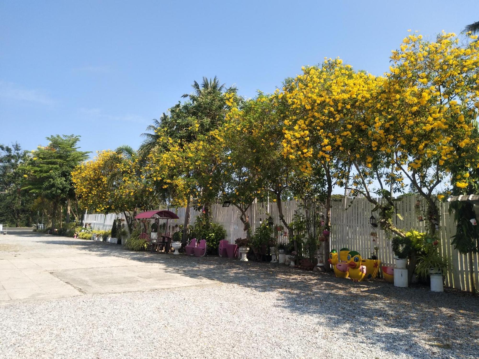 Saan Rak Resort Prachuap Khiri Khan Buitenkant foto