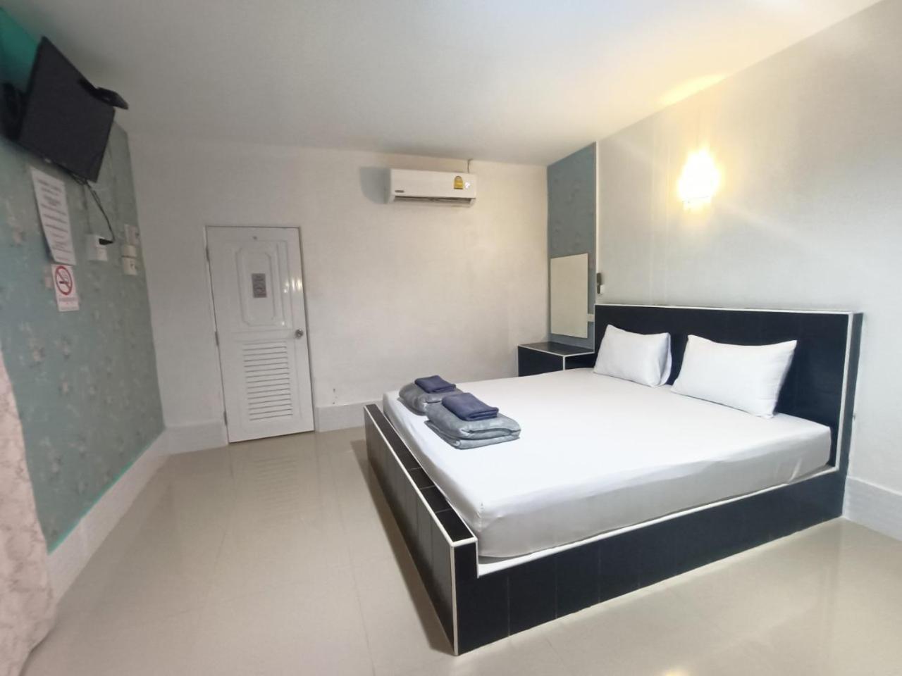 Saan Rak Resort Prachuap Khiri Khan Buitenkant foto