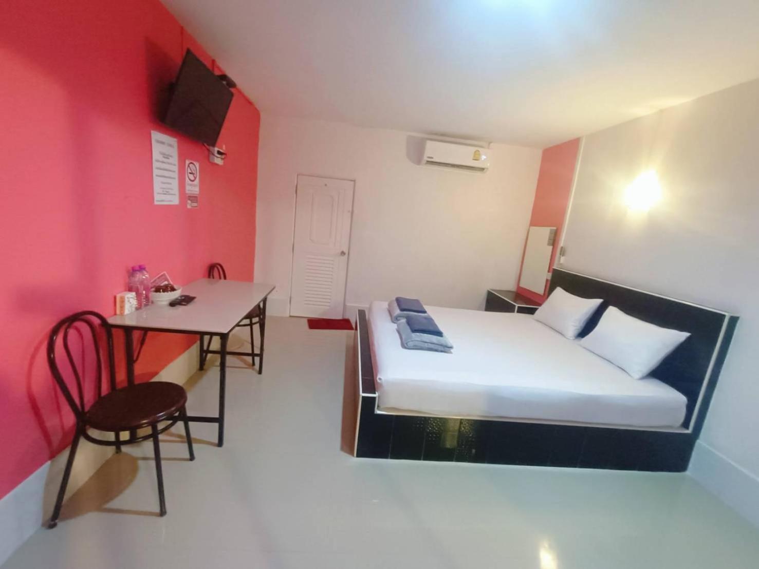 Saan Rak Resort Prachuap Khiri Khan Buitenkant foto