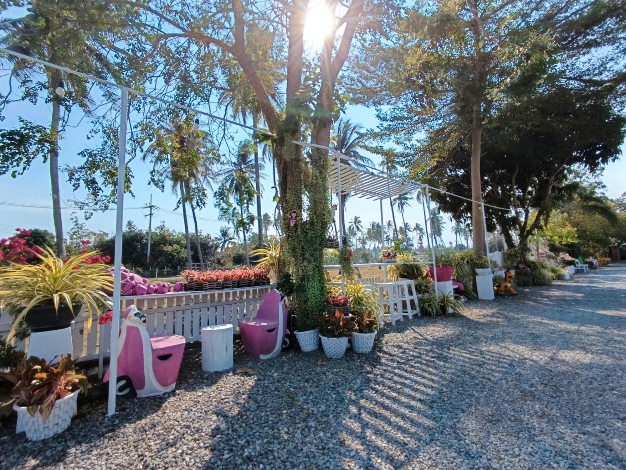 Saan Rak Resort Prachuap Khiri Khan Buitenkant foto