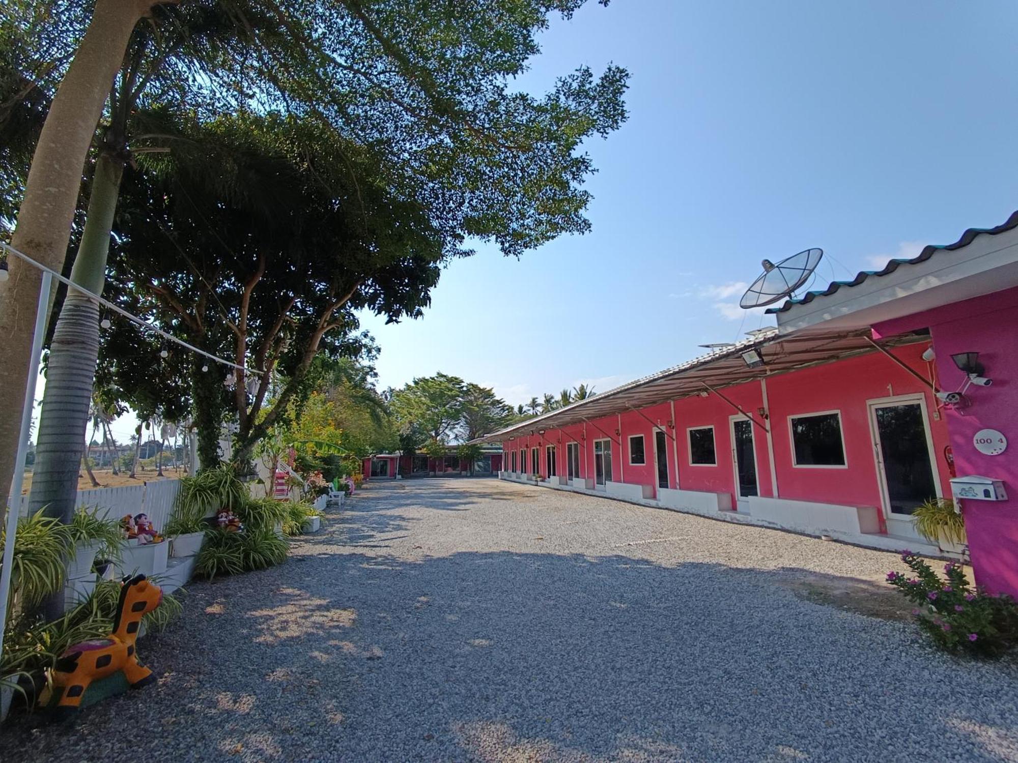 Saan Rak Resort Prachuap Khiri Khan Buitenkant foto