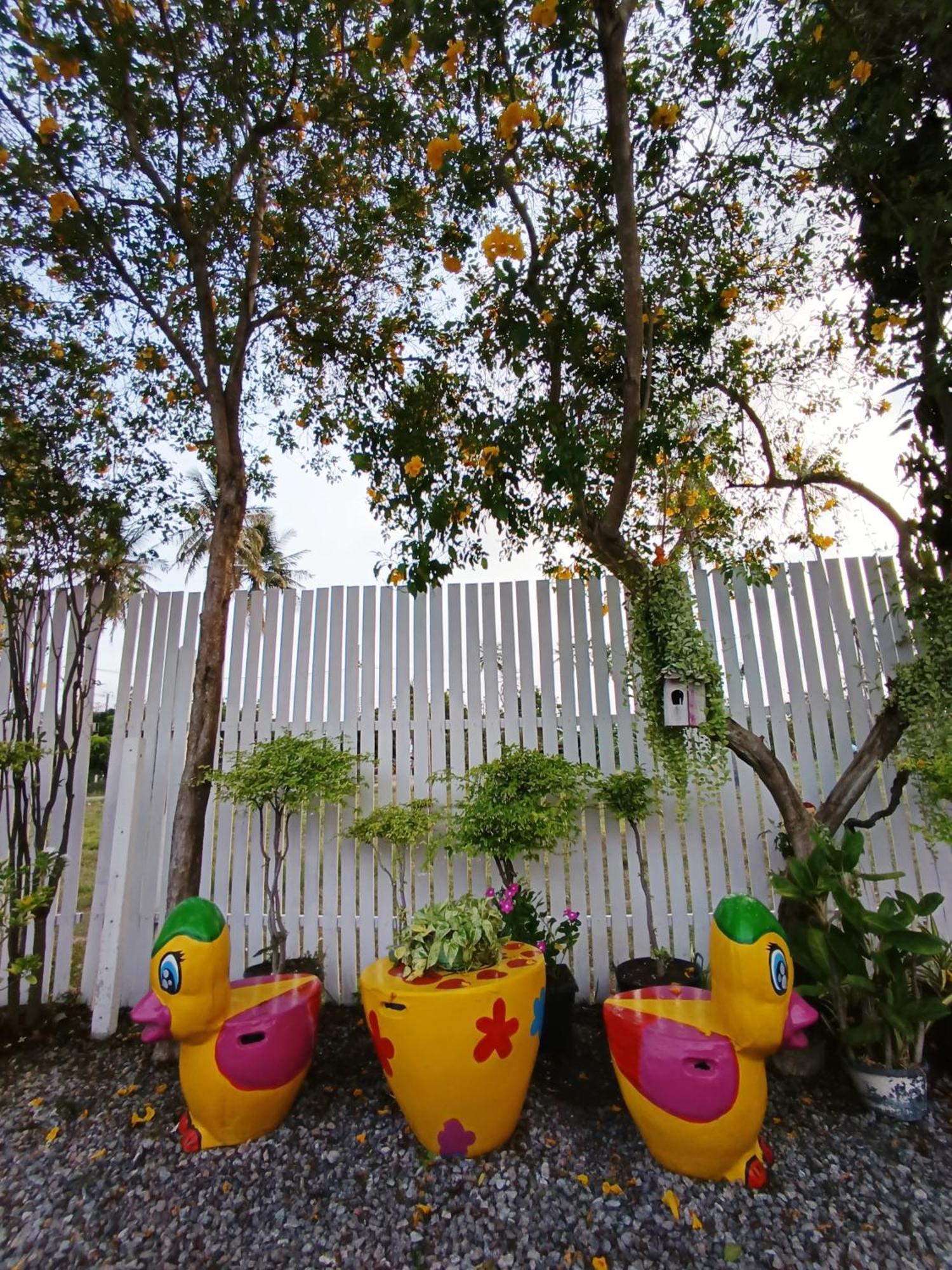 Saan Rak Resort Prachuap Khiri Khan Buitenkant foto