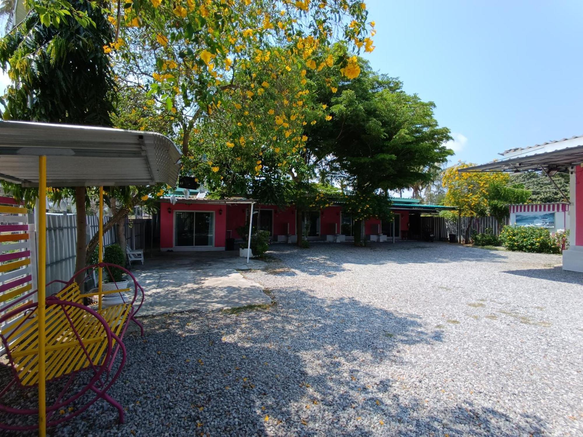 Saan Rak Resort Prachuap Khiri Khan Buitenkant foto